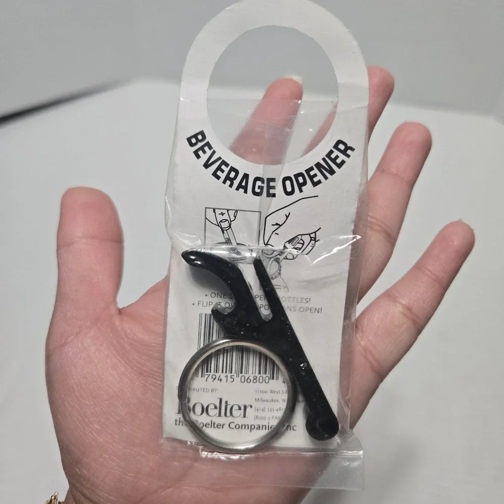 Miller Genuine Draft MGD Beer Bottle Opener Keychain New Sealed Promo Brewiana